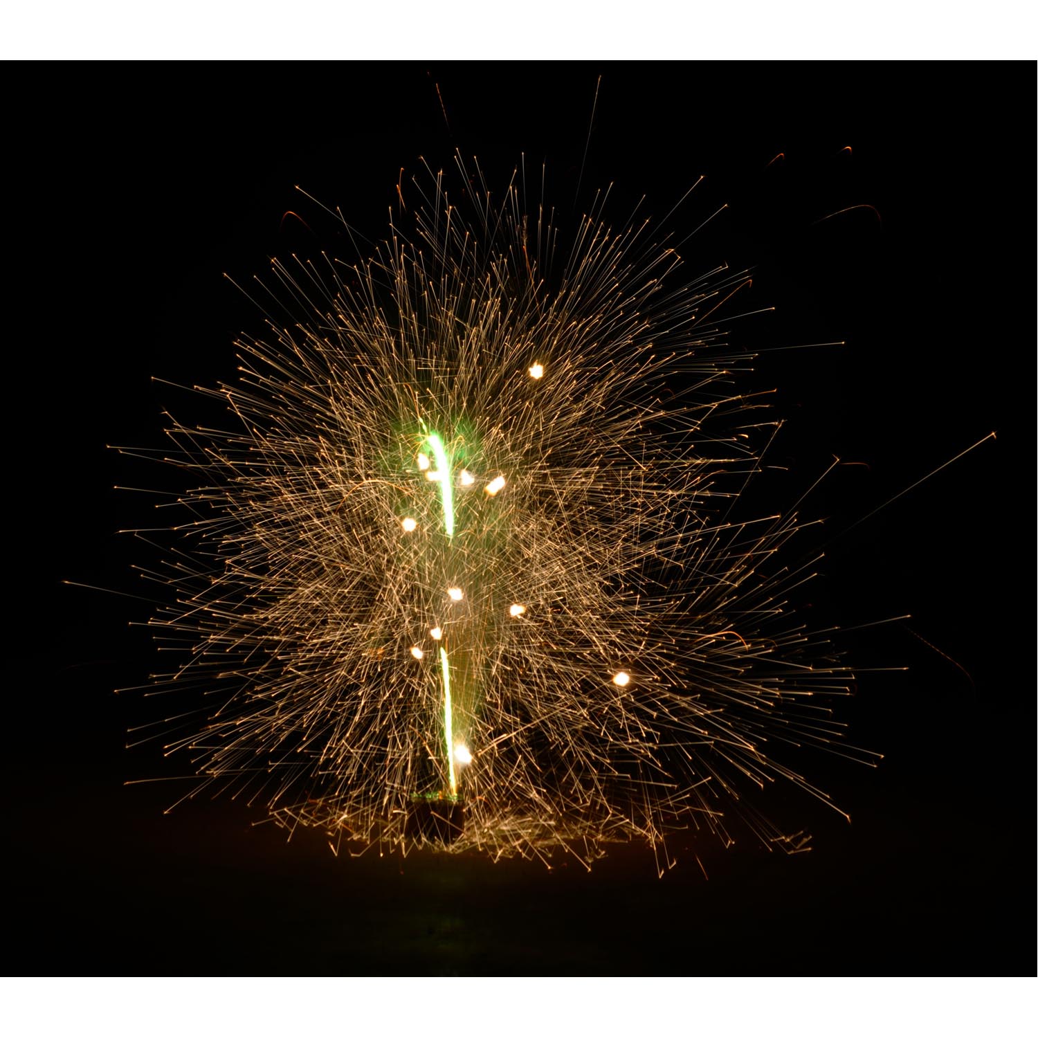 Light of Love, 9er-Fontänenbatterie – Bild 6